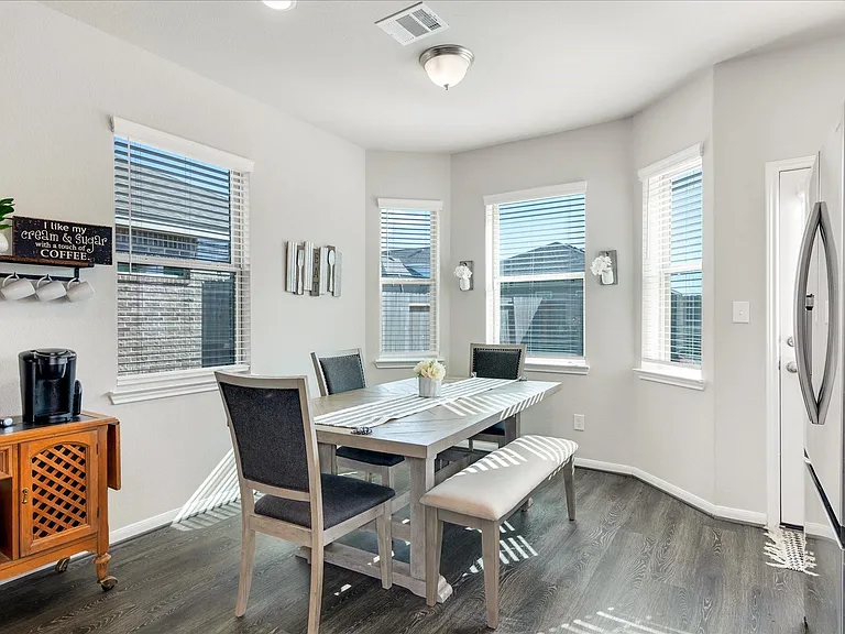 8426 Moonlight Bay Cir — Photo 15