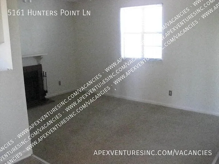 5161 Hunters Point Ln — Photo 5