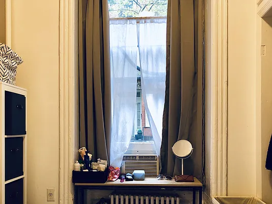 Rented by LJ Sloane Management | media 55