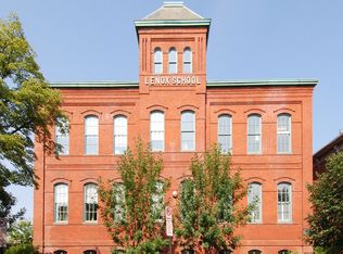 725 5th St SE UNIT 4, Washington, DC 20003