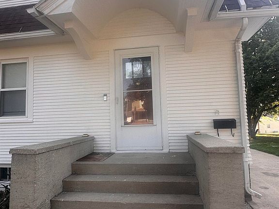 2nd image of 410 Cherokee St