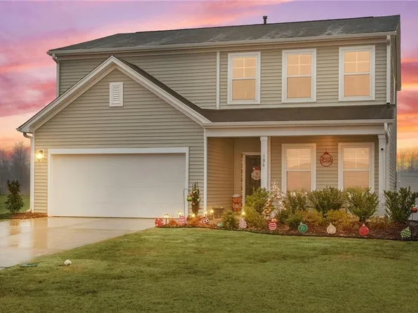 106 Cremello Dr, King, NC 27021