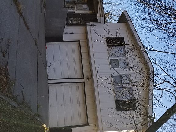 4th image of 5275 Spruce Ave