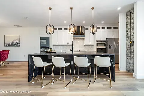 4 bed, 2249 sqft, $3,500 — Photo 4