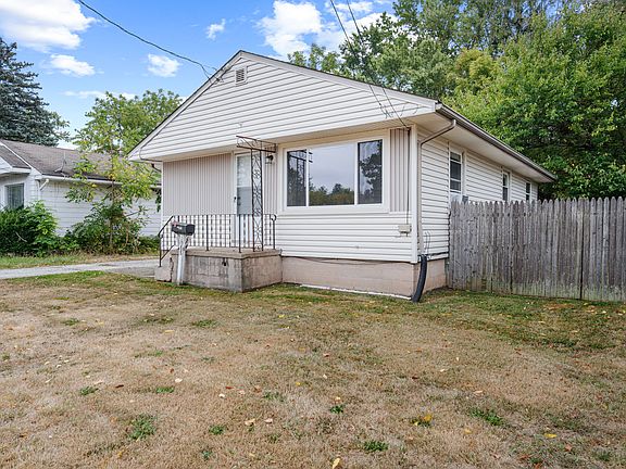 2nd image of 1088 Battles Ave