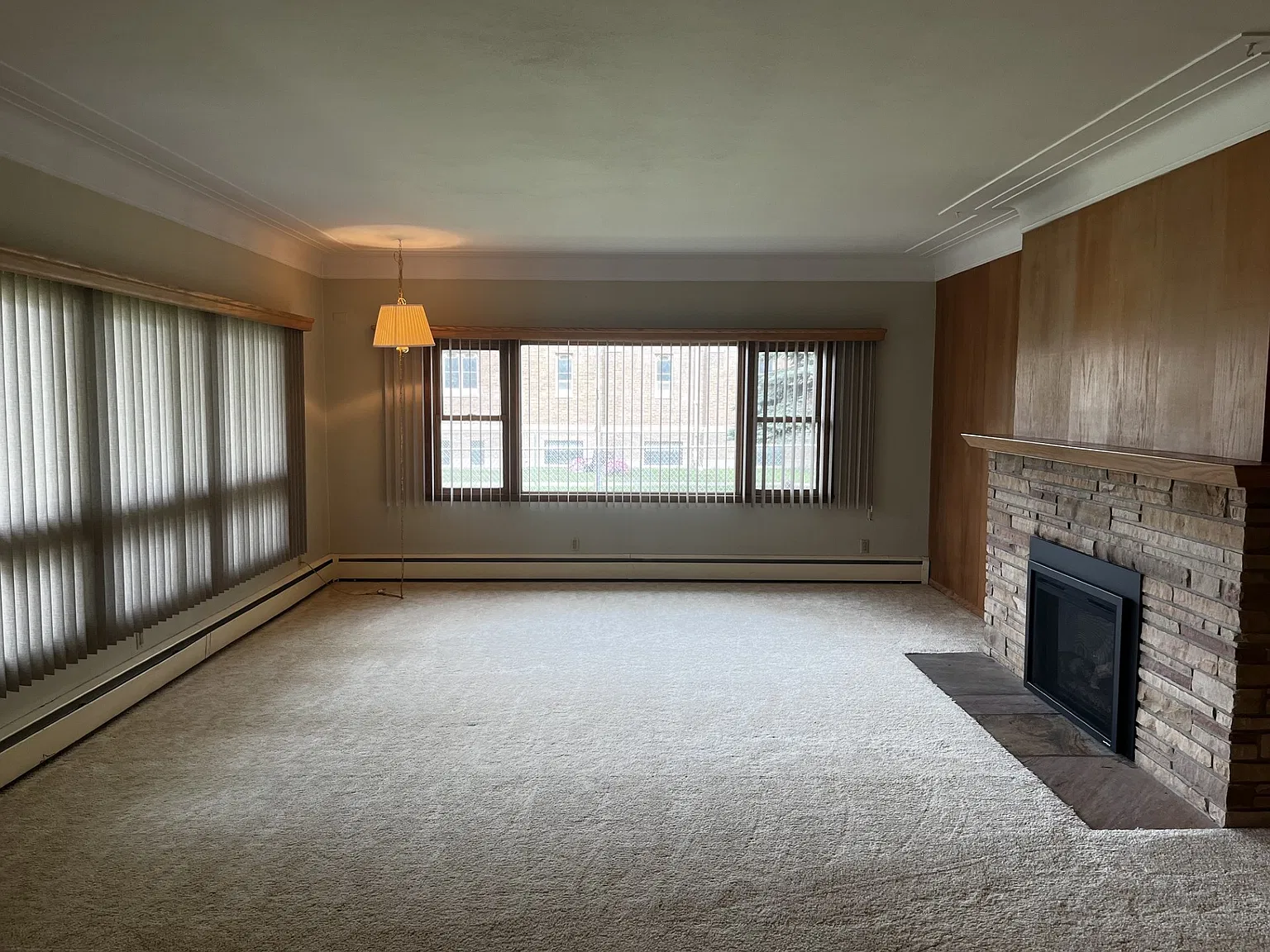 5 bed, 2.0 bath, 3500 sqft, $2,100 — Photo 4