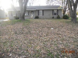 318 Rosalind Rd, Rochelle, IL 61068