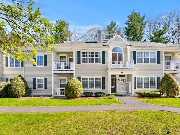 400 Brookside Dr #E, Andover, MA 01810