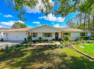 17320 Raintree Rd, Lutz, FL 33558