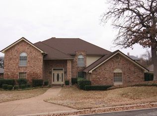2316 Castle Rock Rd, Arlington, TX 76006
