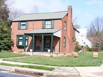 2nd image of 2631 Filbert Ave
