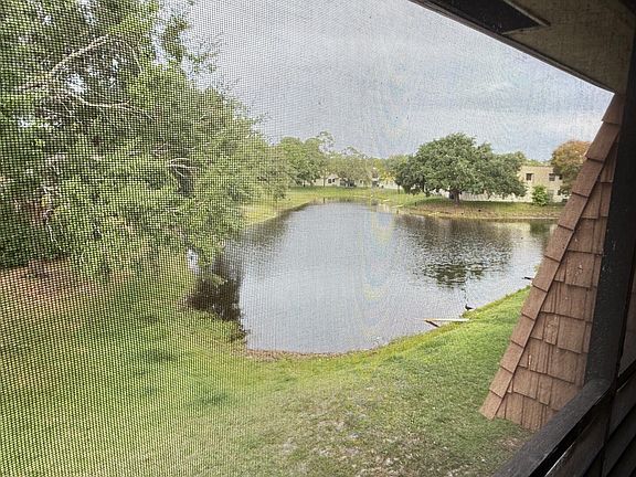 5th image of 4239 Oak Terrace Drive