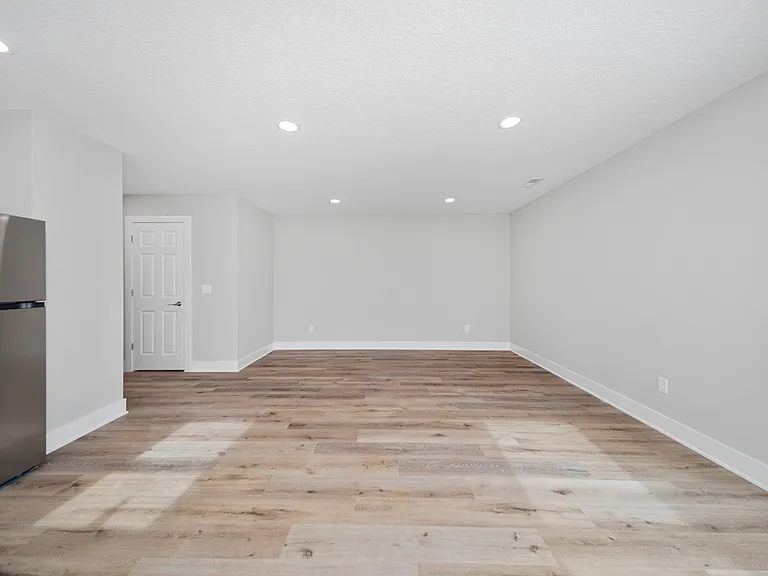 7005 Elzey St — Photo 9