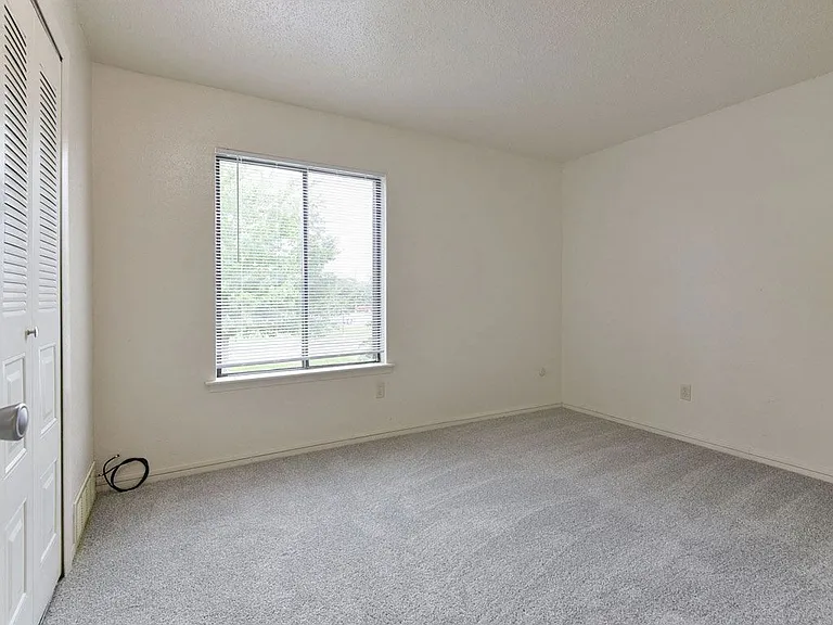 Old Monterey Apartments — Photo 30