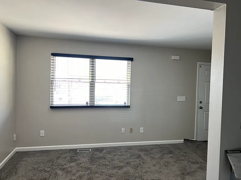105 Chesapeake Ct — Photo 11