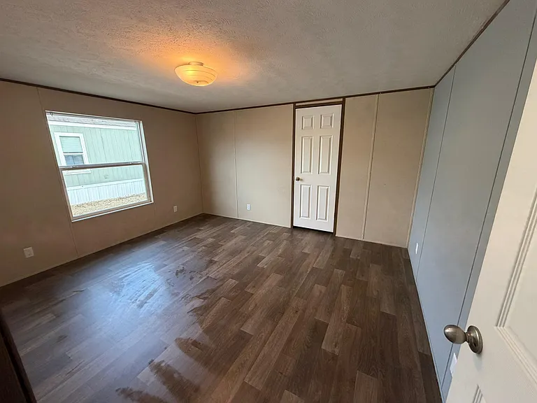 Creekside Village — Photo 15