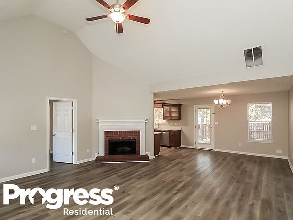 5th image of 239 Pebble Creek Dr