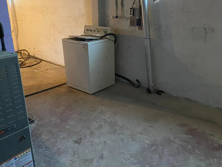 1504 E Whittier St — Photo 17
