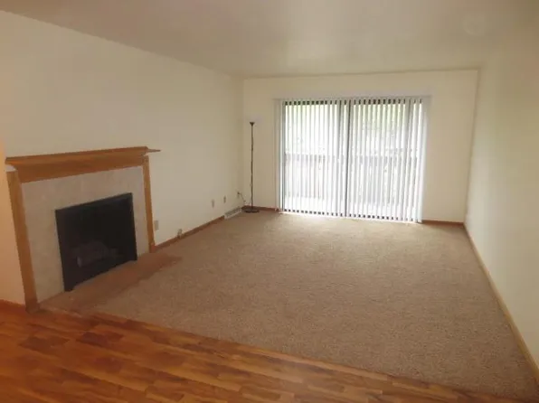 6110 W Calumet Rd, Milwaukee, WI 53223