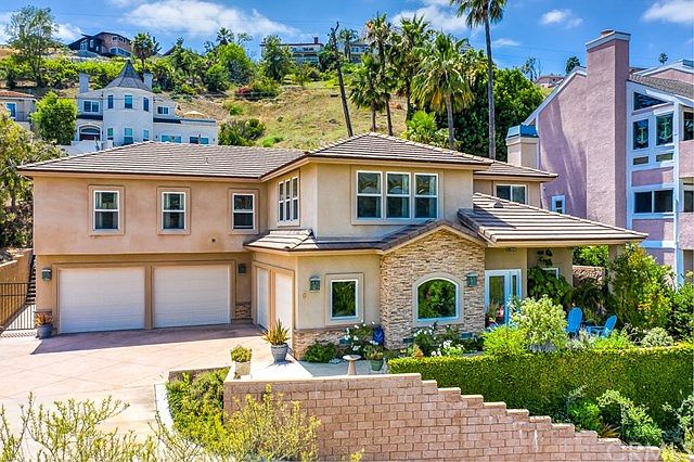 12592 Baja Panorama Santa Ana Ca 92705 Mls Pw20244584 Zillow