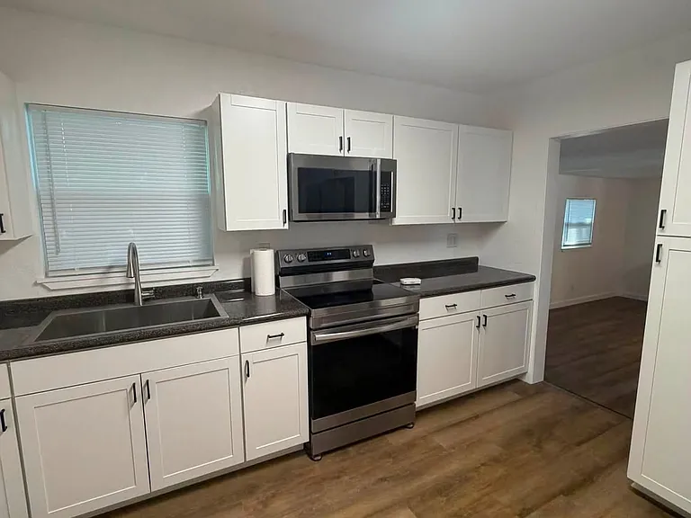 4885 Billings Ave — Photo 14