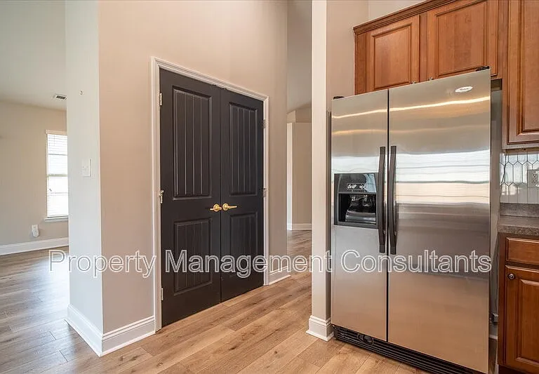 108 Oak Shade Dr — Photo 28