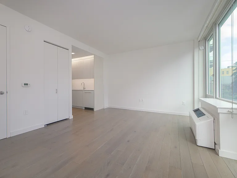 433 E 13th St #2JS — Photo 5