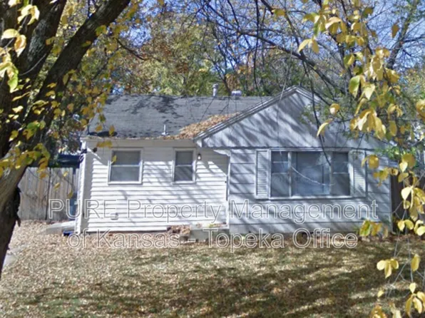 2333 SW Moundview Dr, Topeka, KS 66614
