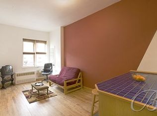 359 W 30th St APT 2A, New York, NY 10001