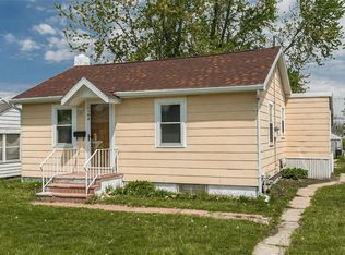 1104 18th Ave SW, Cedar Rapids, IA 52404