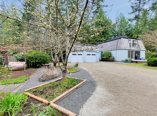 5771 NE Foster Rd, Bainbridge Island, WA 98110