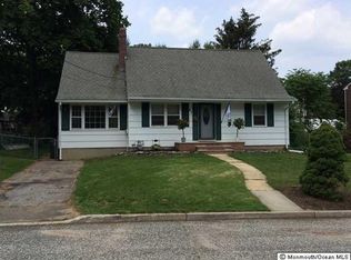 97 Hillside St, Red Bank, NJ 07701