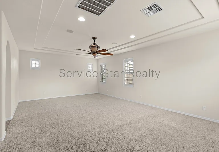 3724 E Robin Ln — Photo 14