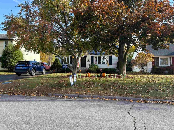 8 Erwin Ave, Massena, NY 13662