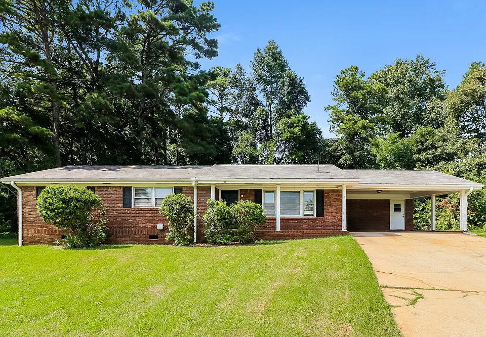 4036 N Bent Pine Ct