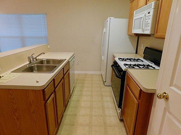 4th image of 7934 Indian Desert Dr