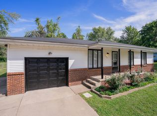 706 N Spruce Ave, Nixa, MO 65714