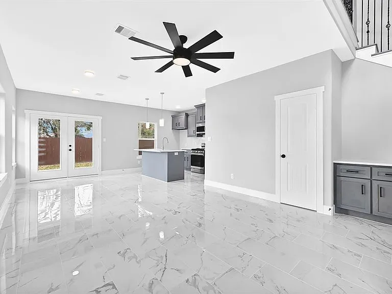 7517 Hezekiah Ln #B — Photo 4