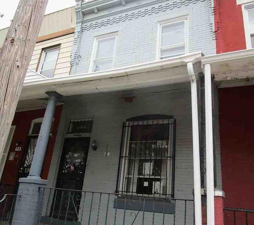 1st image of 219 N Hobart St