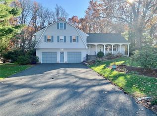 121 Rockledge Dr, South Windsor, CT 06074