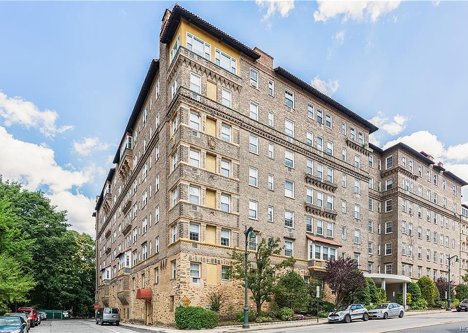 1st image of 16 N Chatsworth Ave APT 206