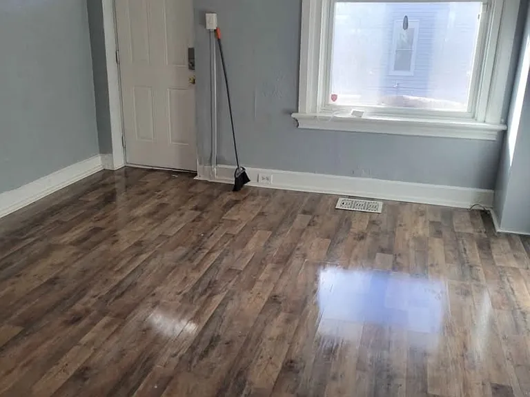 2351 Logan St — Photo 4