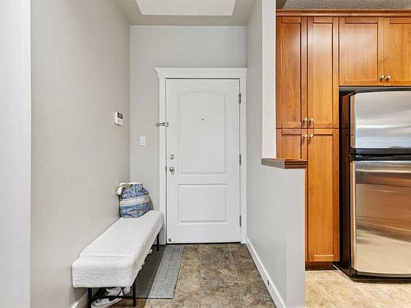 2nd image of 10 S Discovery Ridge Close SW #211