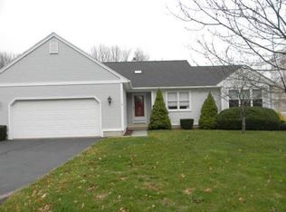 5 Canterbury Rd, Hamden, CT 06514