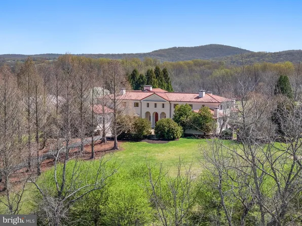 2547 Halfway Rd, The Plains, VA 20198