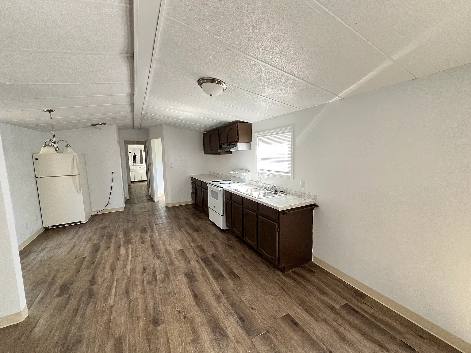 3 bed, 1100 sqft, $1,200 — Photo 3
