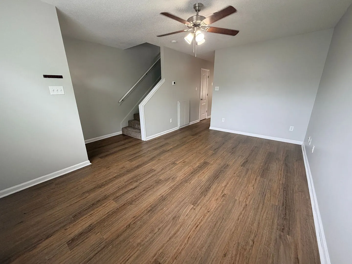 Remerton Townhomes — Photo 3
