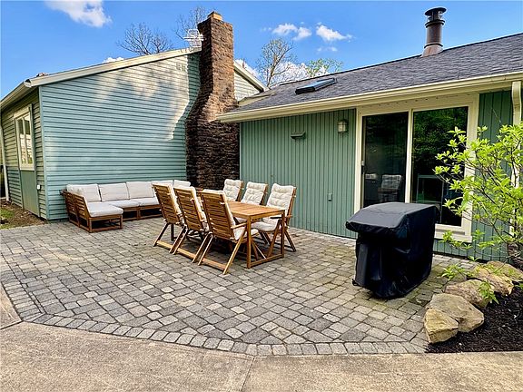 2nd image of 504 Sawmill Rd