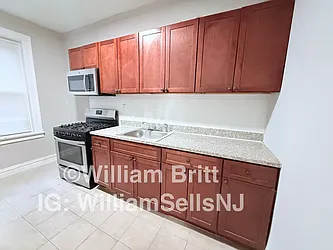 115-117 Fairview Avenue, #7