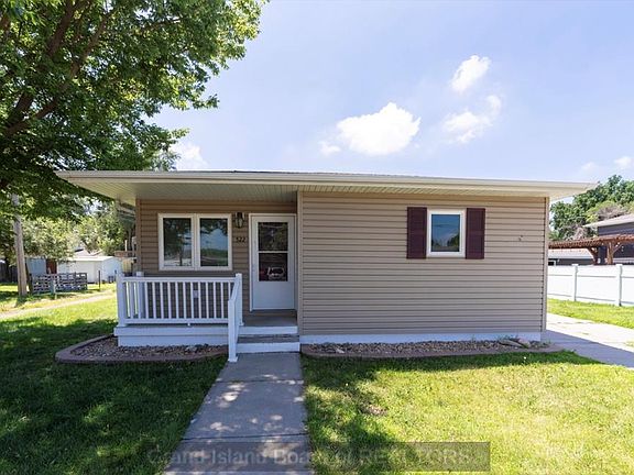3rd image of 522 Beal St